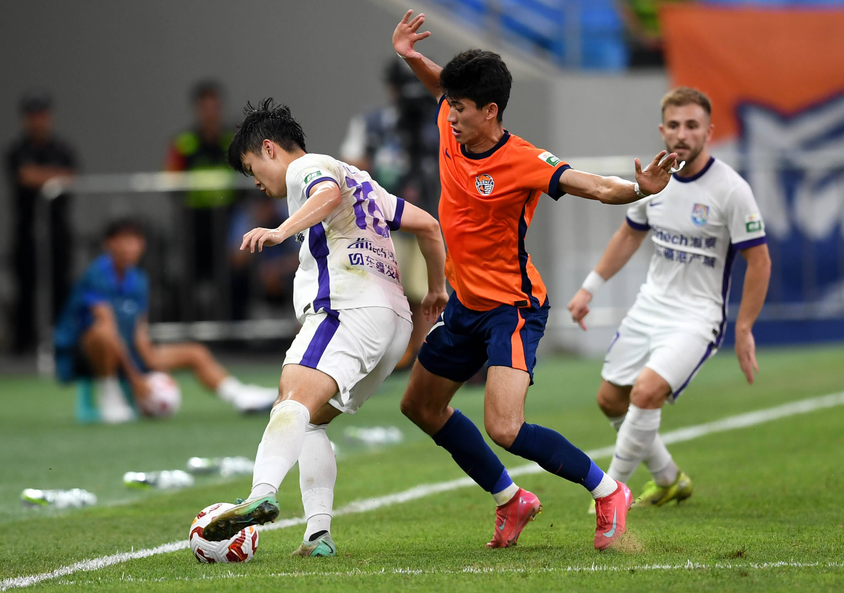 进替代者的 进替代者的